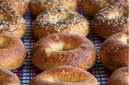 low calorie bagels, net carbs explained, total carbs tracking, APEX PWR nutrition, Portland nutrition coach, misleading food labels, real calorie counts, Royo bagels facts, added fiber issues, natural fiber benefits, macro tracking tips, One Time Macro, 12 Week Challenge, VIP nutrition coaching, sustainable nutrition habits, balanced whole foods, nutrition coach Jennie